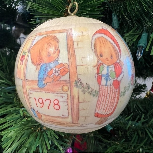 Vintage Betsy Clark Hallmark Precious Moments Christmas Tree Ornament - Picture 1 of 10